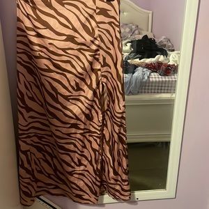 Pink and brown striped midi skirt with slit